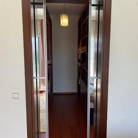 Gepflegte Mit Eigenem Pool Auf 370m² Und 2 Minuten Fussweg Zum Strand أورلا