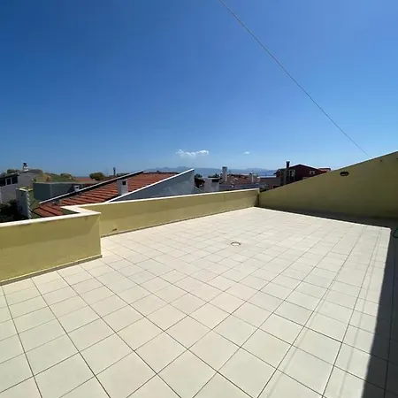 Gepflegte Mit Eigenem Pool Auf 370m² Und 2 Minuten Fussweg Zum Strand أورلا