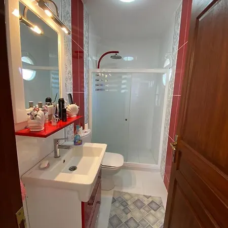 Gepflegte Mit Eigenem Pool Auf 370m² Und 2 Minuten Fussweg Zum Strand فيلة *