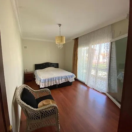 فيلة Gepflegte Mit Eigenem Pool Auf 370m² Und 2 Minuten Fussweg Zum Strand أورلا